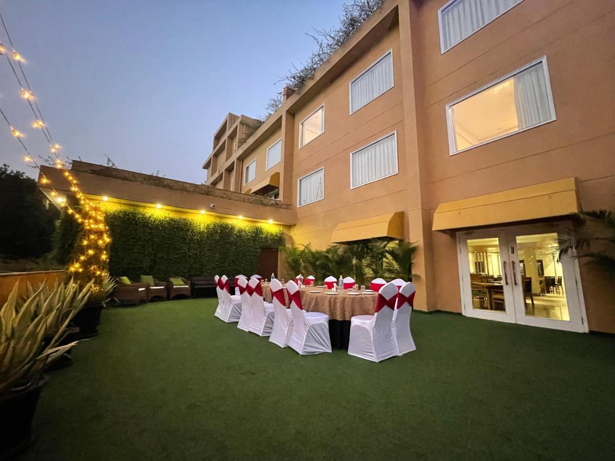 The Lalita Grand Mathura- Vrindavan Kültér fotó